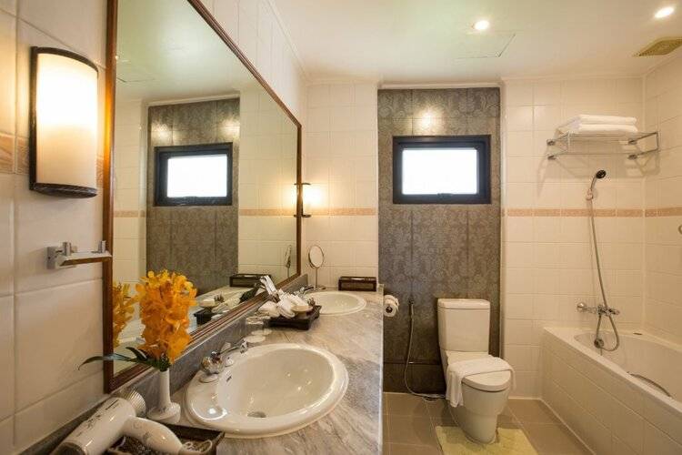 The Tarntawan Hotel Surawong Bangkok