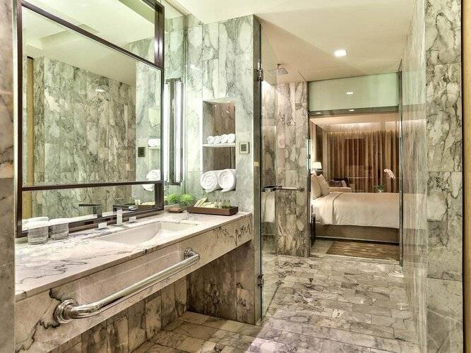 DoubleTree by Hilton Sukhumvit Bangkok