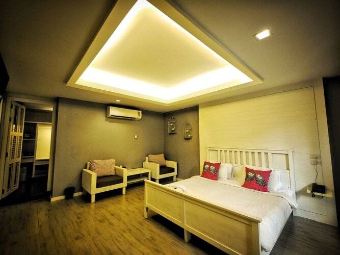 Paragon Inn