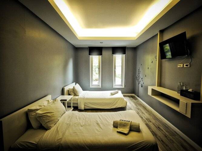 Paragon Inn