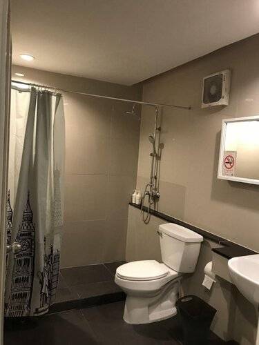 Paragon Inn