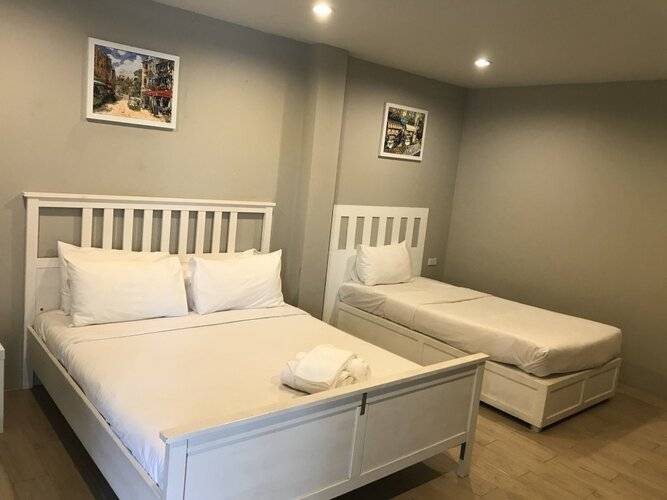 Paragon Inn