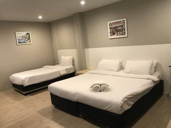 Paragon Inn