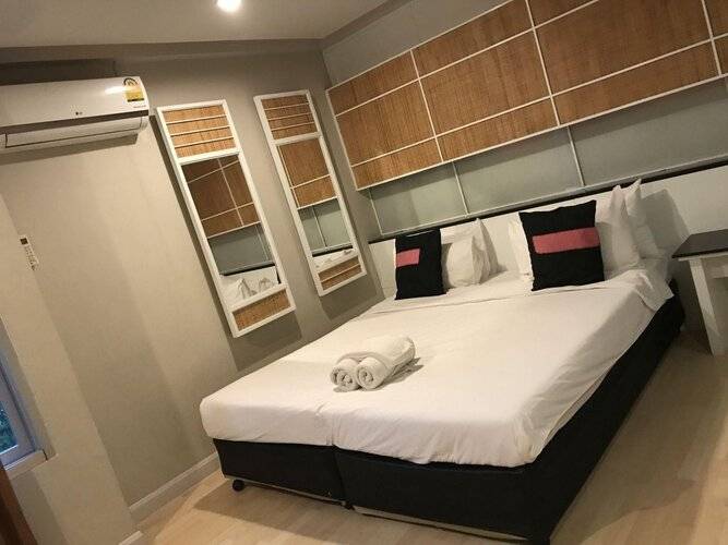 Paragon Inn