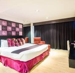 $item['hotel']['name']