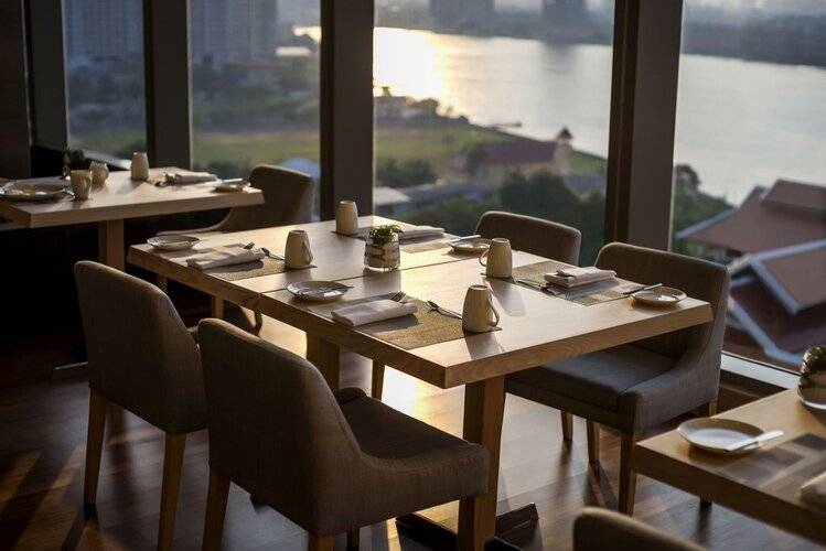 AVANI Riverside Bangkok Hotel