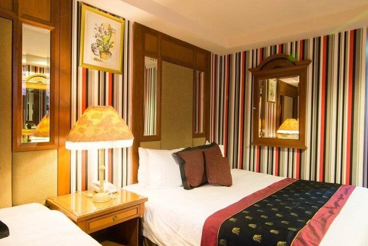 Diamond City Hotel