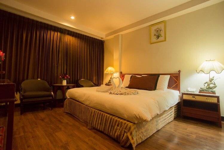 Diamond City Hotel
