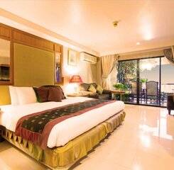 $item['hotel']['name']