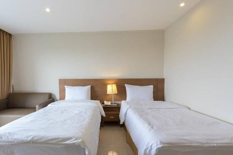 Thomson Hotel Huamark