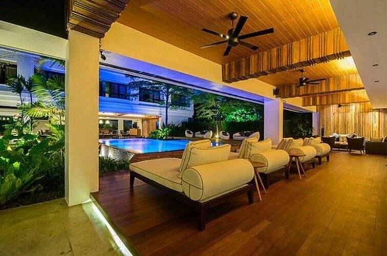 UMA Residence