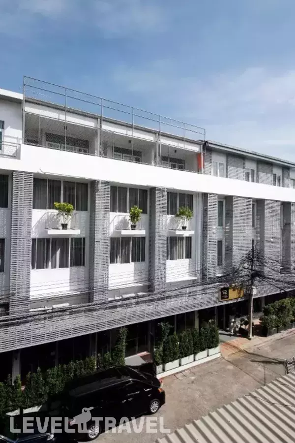 Ratchadamnoen Residence