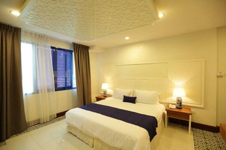 Nandha Hotel