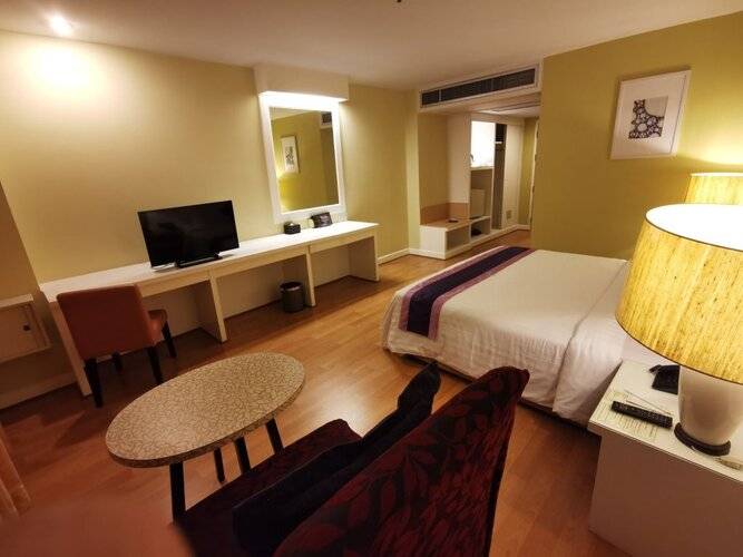 Tongtara Riverview Hotel