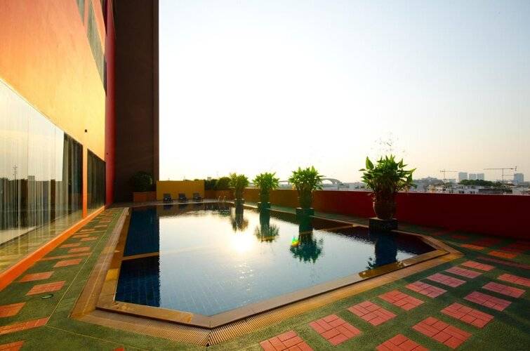 Tongtara Riverview Hotel