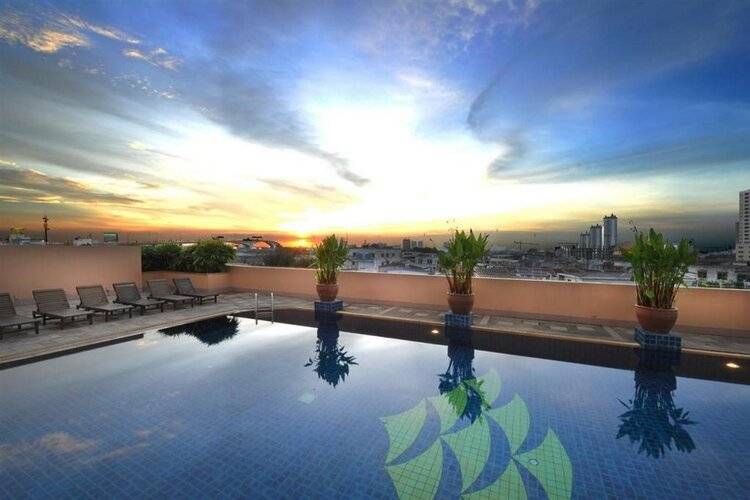 Tongtara Riverview Hotel