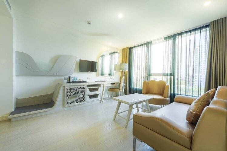 Le Tada Parkview Hotel