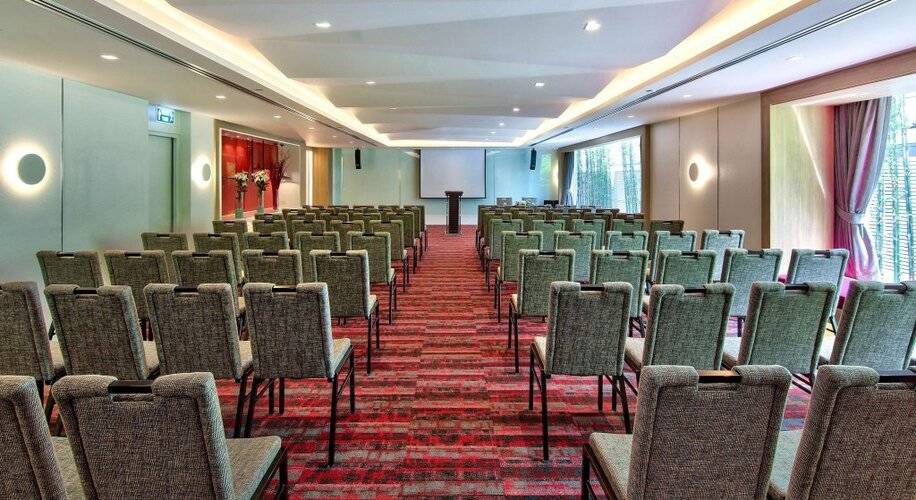Park Plaza Bangkok Soi 18