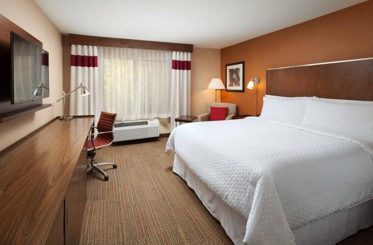 SureStay Plus Hotel by Best Western Sukhumvit 2