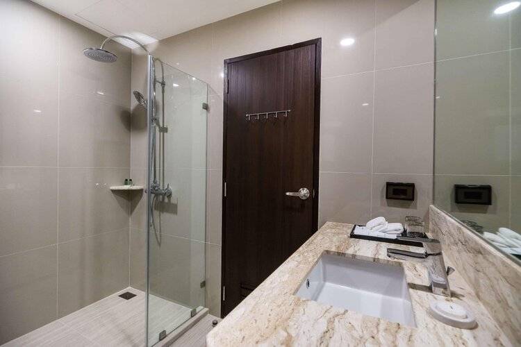 SureStay Plus Hotel by Best Western Sukhumvit 2