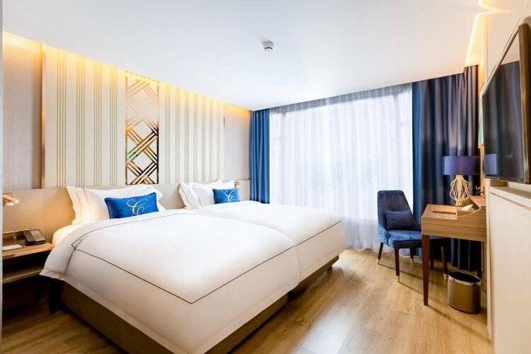Glow Sukhumvit 5 by Centropolis