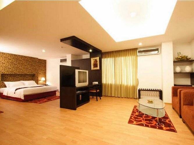 Atrium Boutique Hotel
