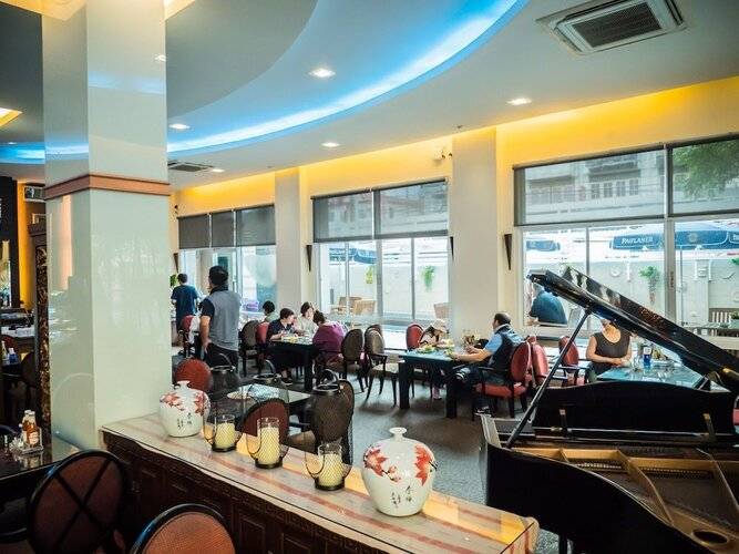 Atrium Boutique Hotel