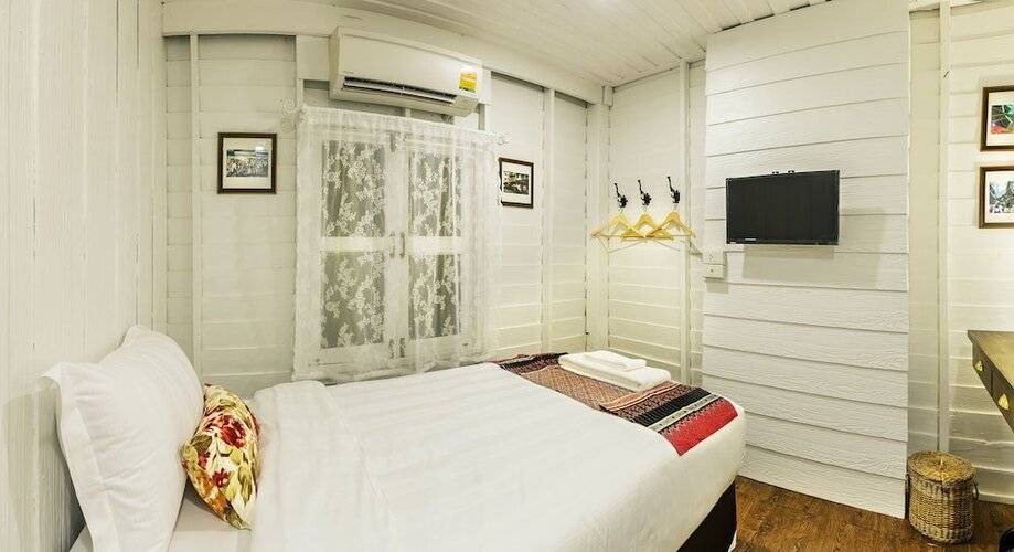 Baan Kachitpan (Adults Only 12+)
