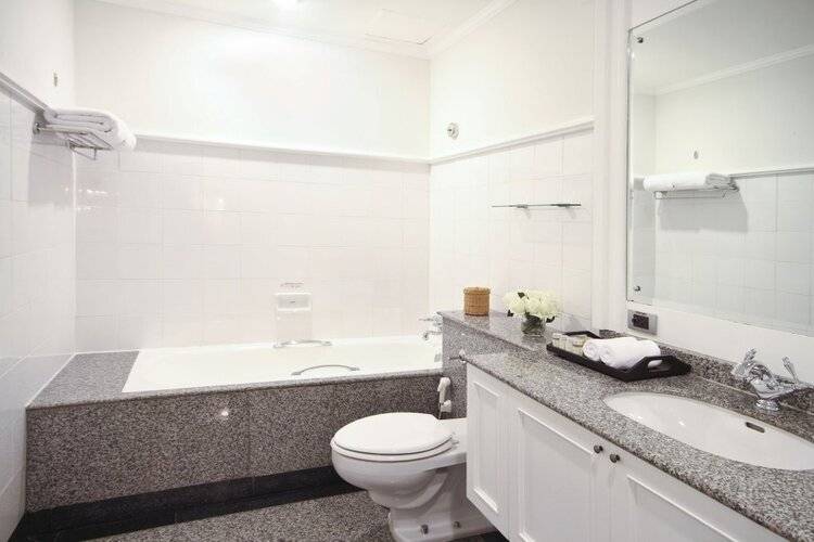 Cape House Langsuan Hotel