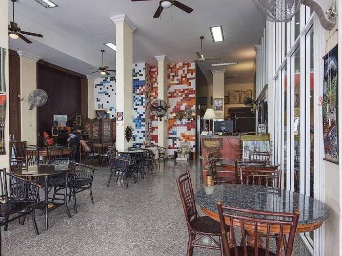 Lodge 61 Bed & Breakfast