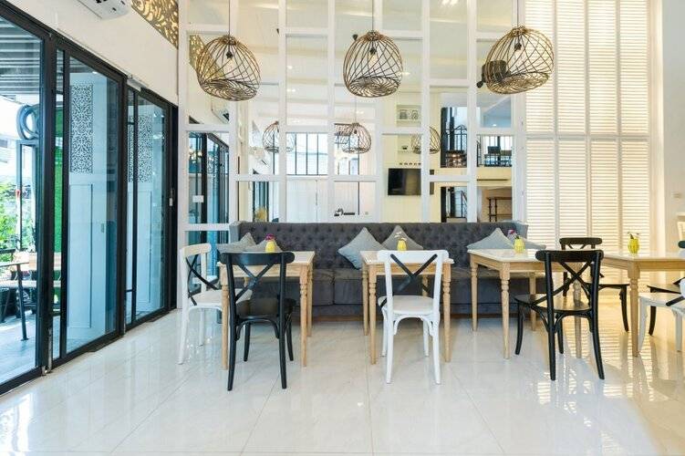 White Ivory Bed & Breakfast