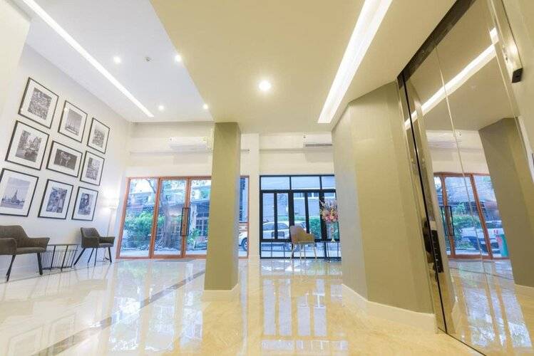 Metro Hotel