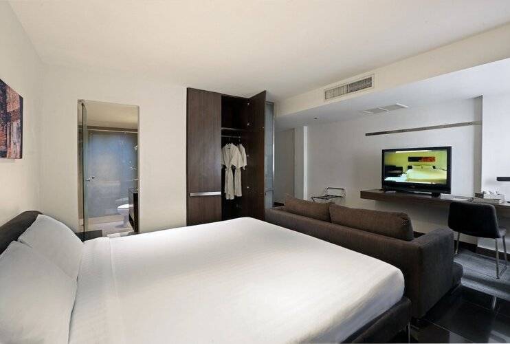 S33 Compact Hotel