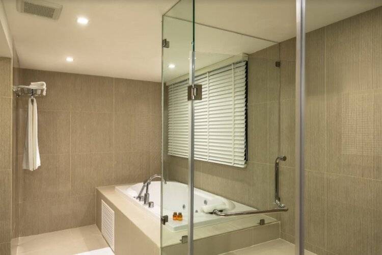 S33 Compact Hotel