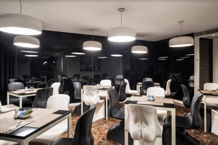 S33 Compact Hotel