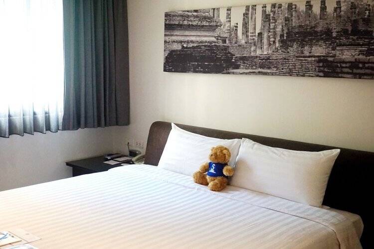 S33 Compact Hotel