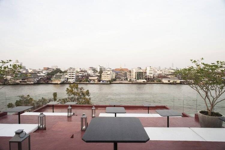 Amdaeng Bangkok Riverside Hotel