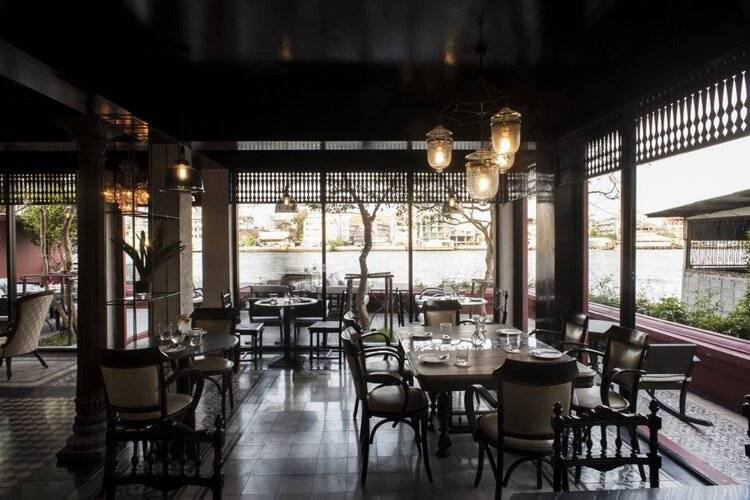 Amdaeng Bangkok Riverside Hotel