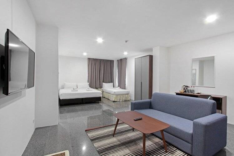 D Varee Xpress Pula Silom