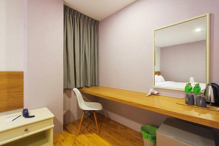 D Varee Xpress Pula Silom