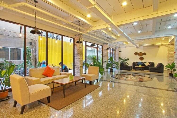 D Varee Xpress Pula Silom