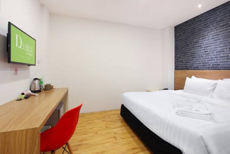 D Varee Xpress Pula Silom