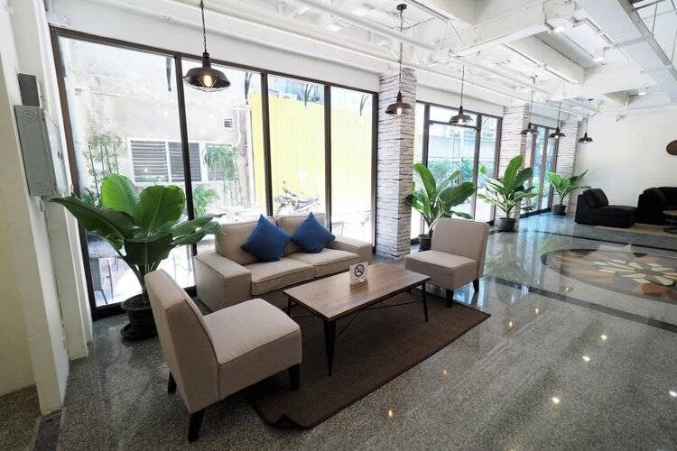 D Varee Xpress Pula Silom