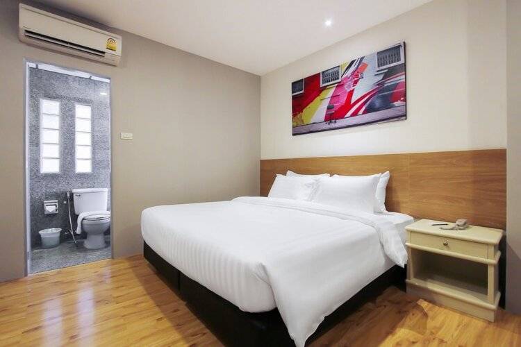 D Varee Xpress Pula Silom
