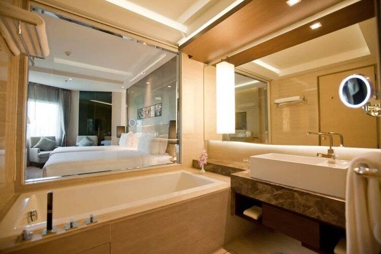 Graceland Bangkok Hotel