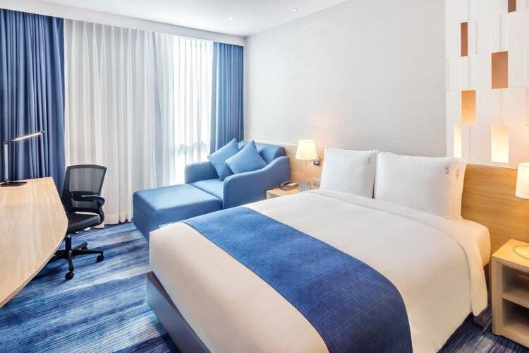 Holiday Inn Express Bangkok Soi Soonvijai