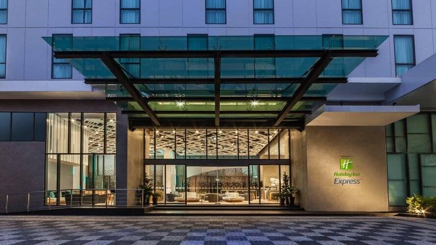 Holiday Inn Express Bangkok Soi Soonvijai