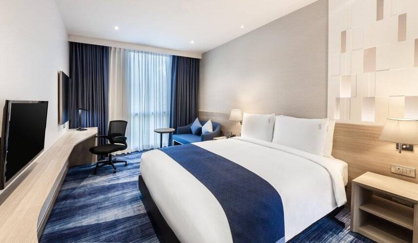 Holiday Inn Express Bangkok Soi Soonvijai