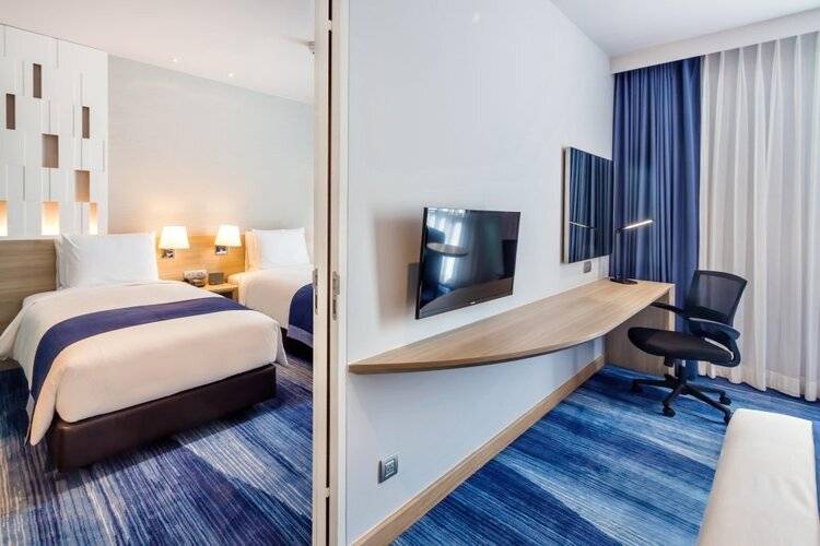 Holiday Inn Express Bangkok Soi Soonvijai