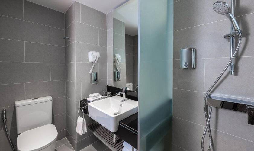 Holiday Inn Express Bangkok Soi Soonvijai